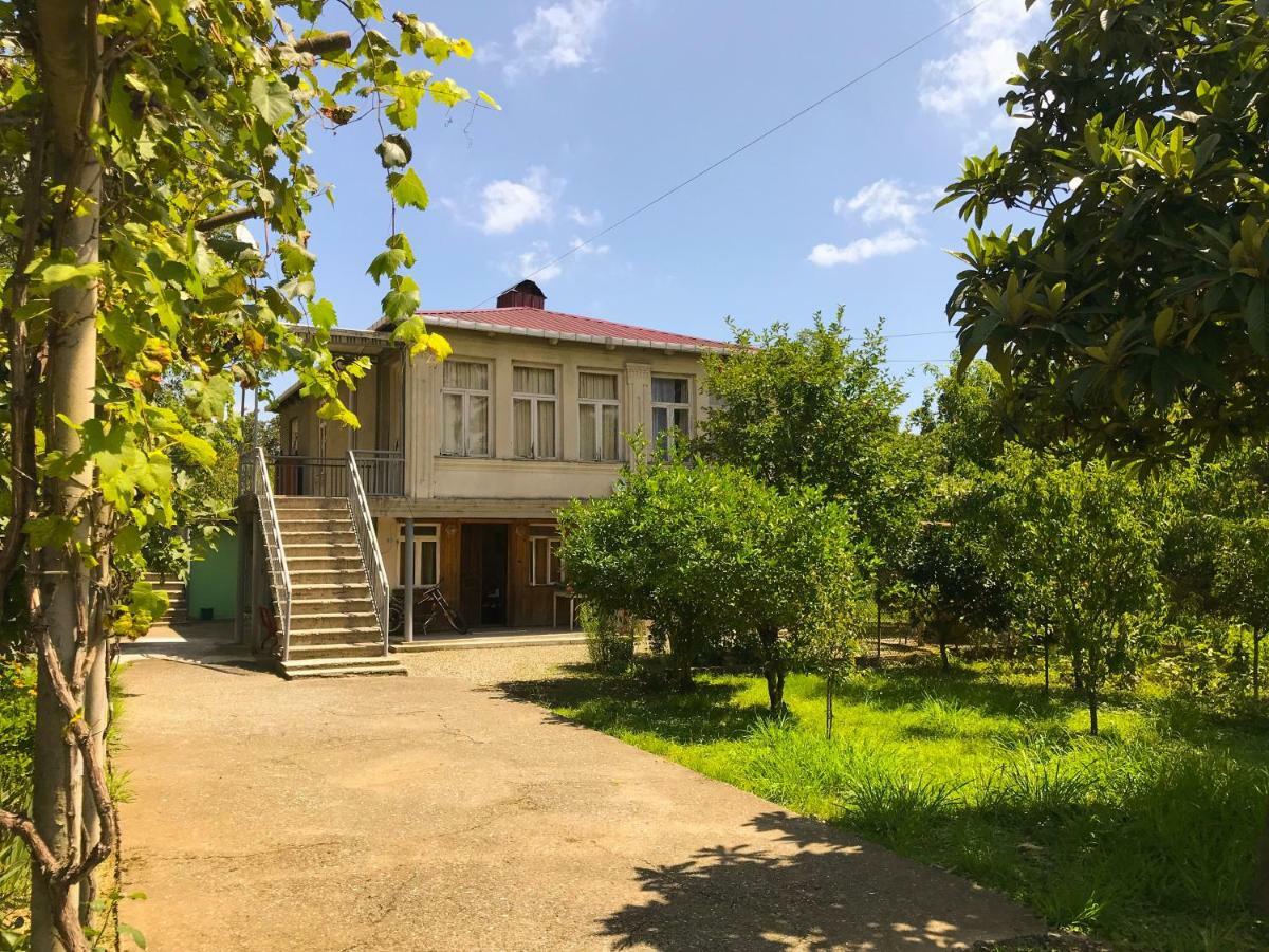 Dea Hotel Zugdidi Exterior foto